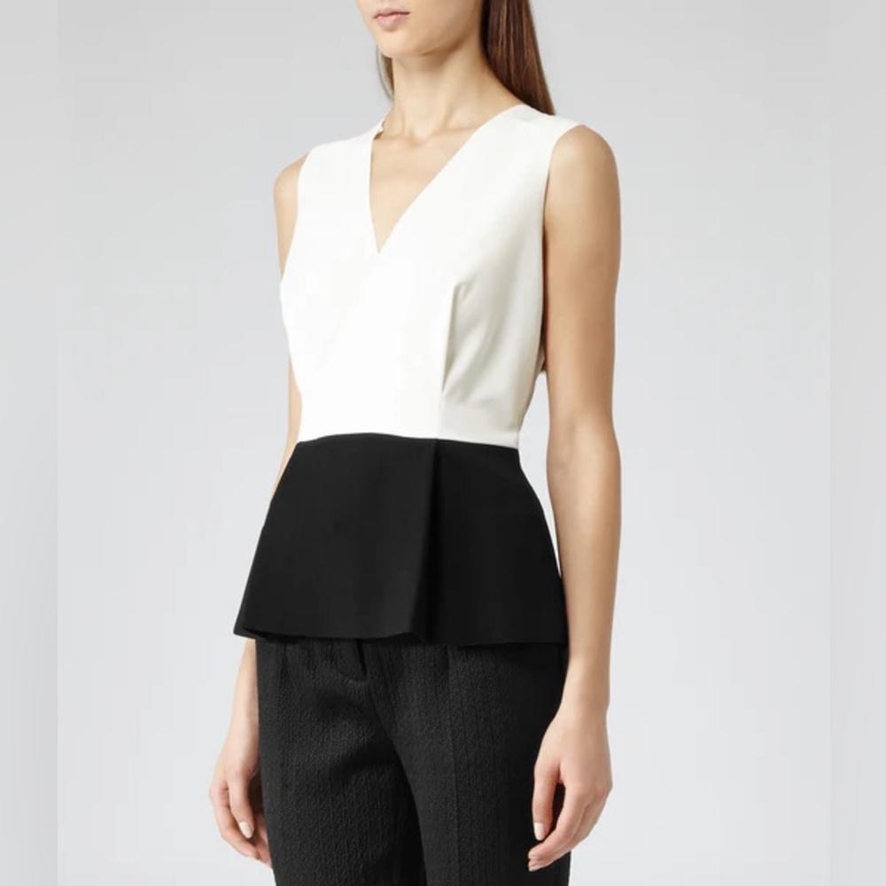 Elegant Black and White Sleeveless Top